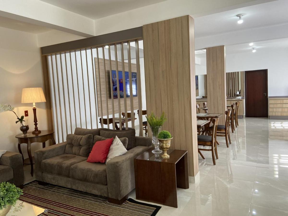 מפרה Hotel Confort מראה חיצוני תמונה